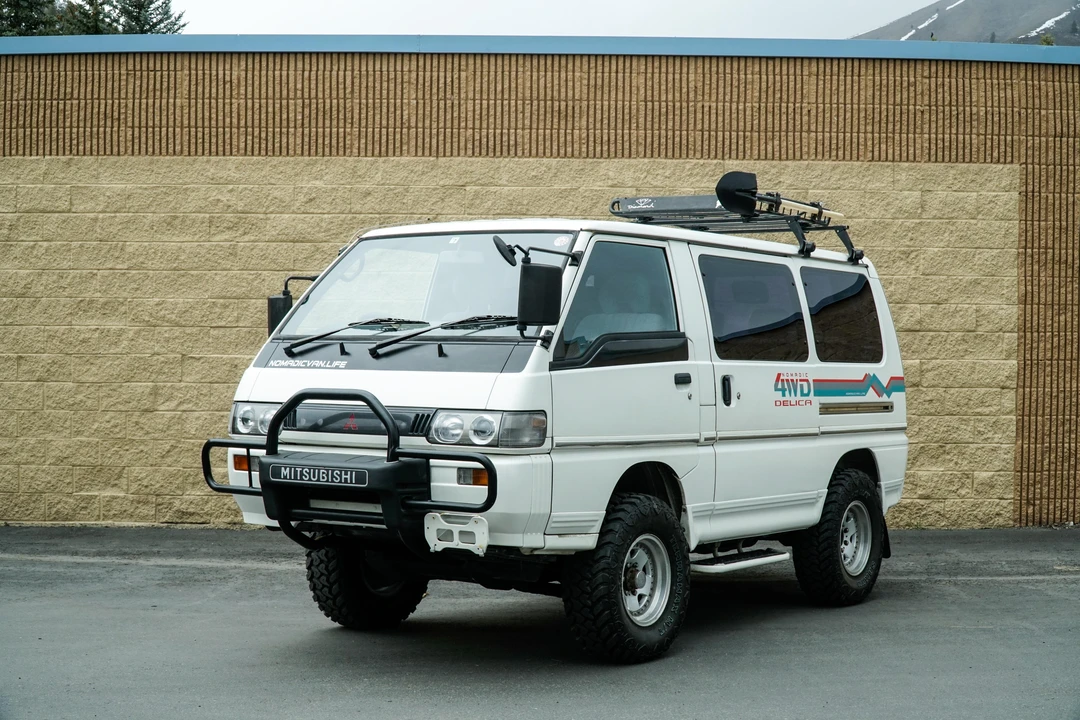 1996 Mitsubishi Delica 4th Gen - Image 10 of 31