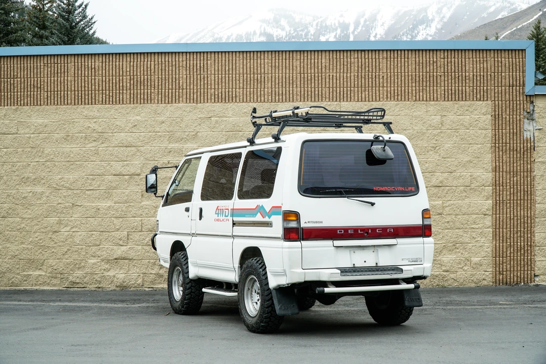 1996 Mitsubishi Delica 4th Gen - Image 14 of 31