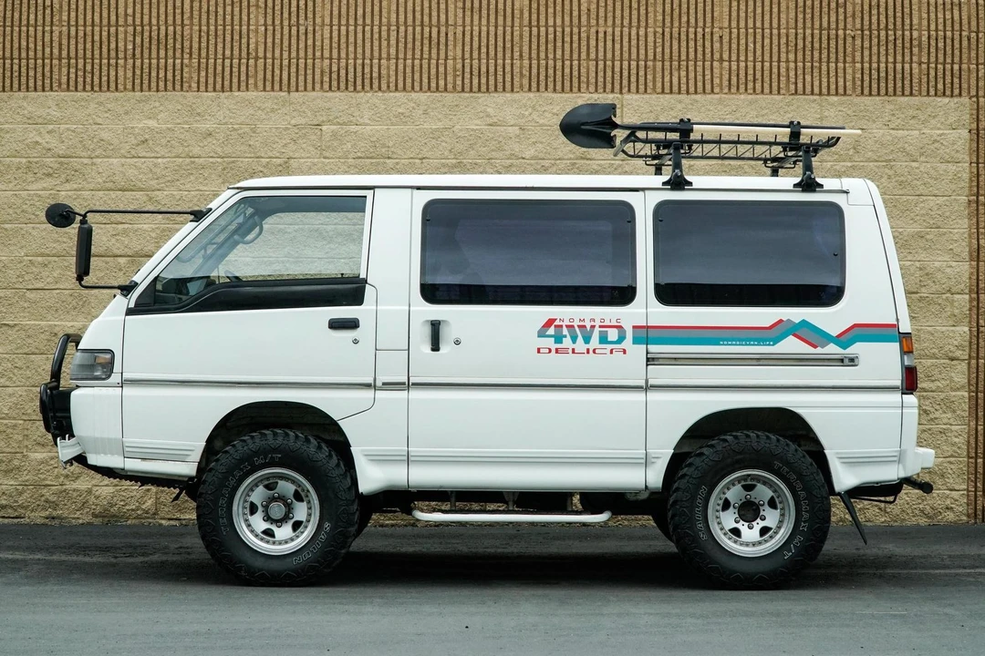 1996 Mitsubishi Delica 4th Gen - Image 3 of 31