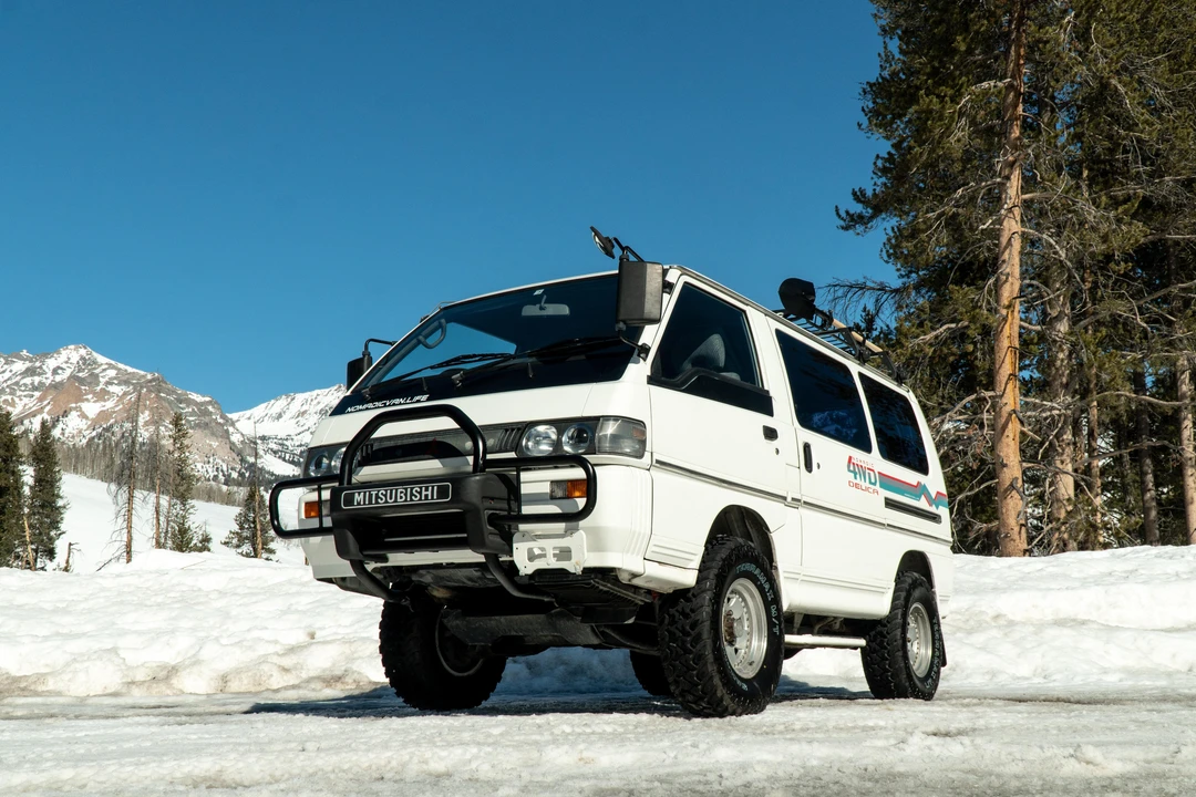 1996 Mitsubishi Delica 4th Gen - Image 9 of 31