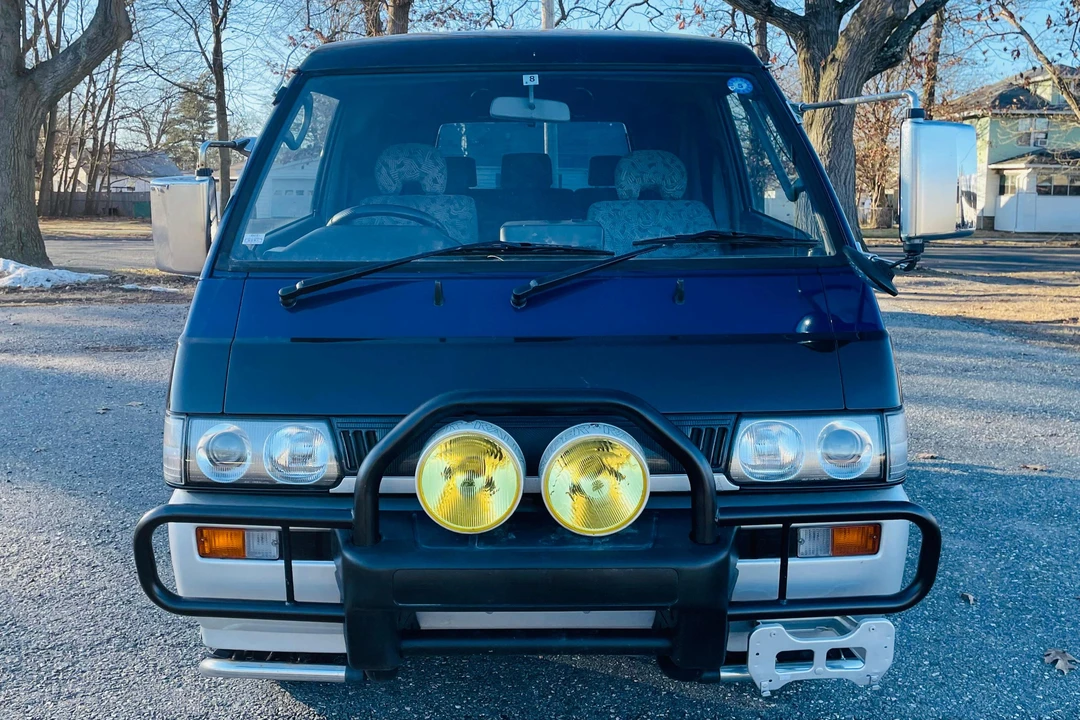 1996 Mitsubishi Delica 3rd Gen - Image 2 of 31