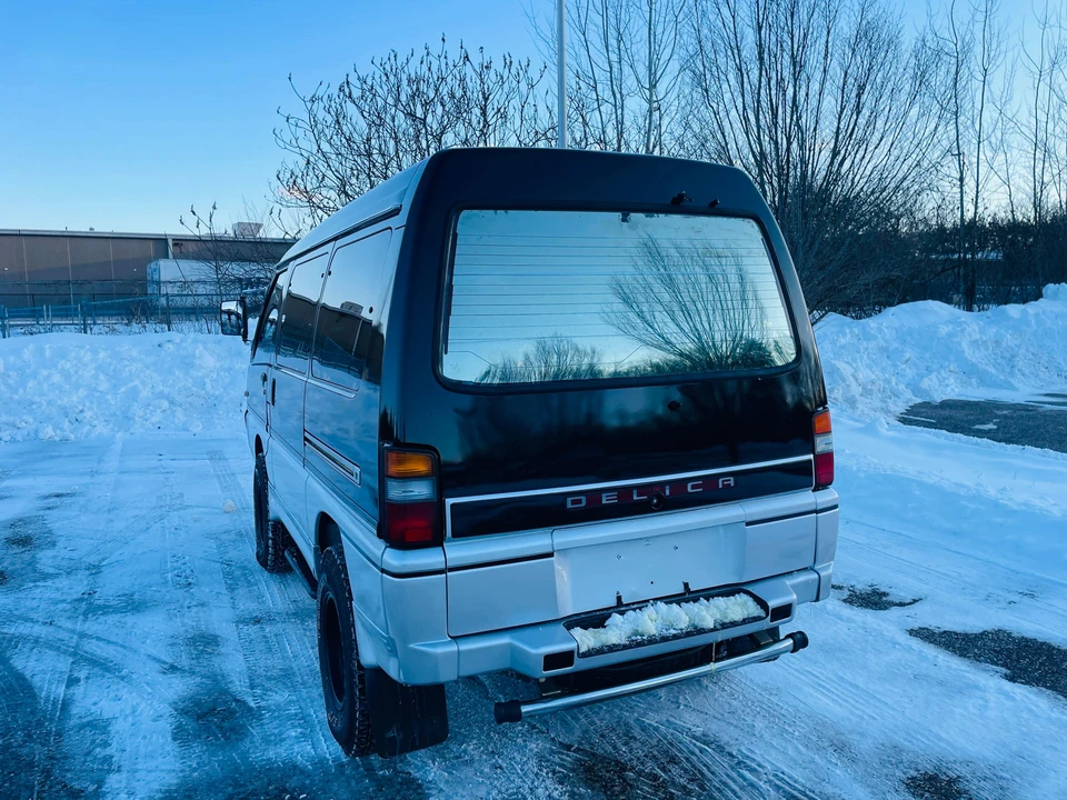 1996 Mitsubishi Delica 3rd Gen - Image 15 of 31