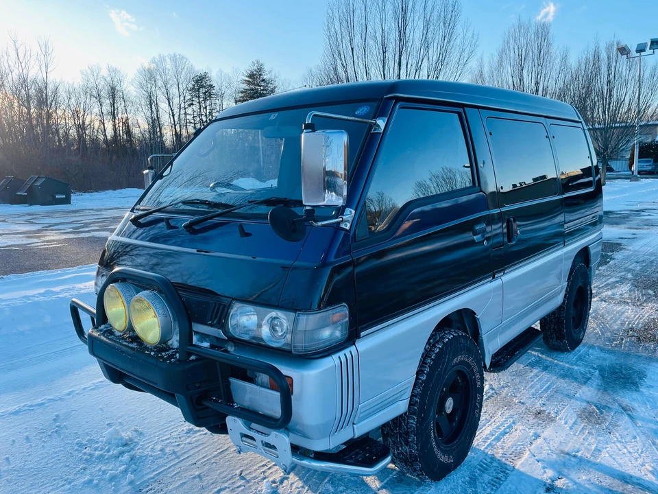 1996 Mitsubishi Delica 3rd Gen - Image 9 of 31