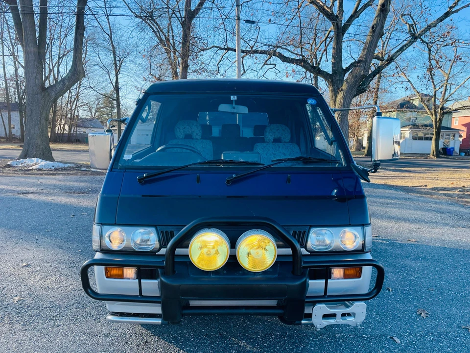 1996 Mitsubishi Delica 3rd Gen - Image 6 of 31