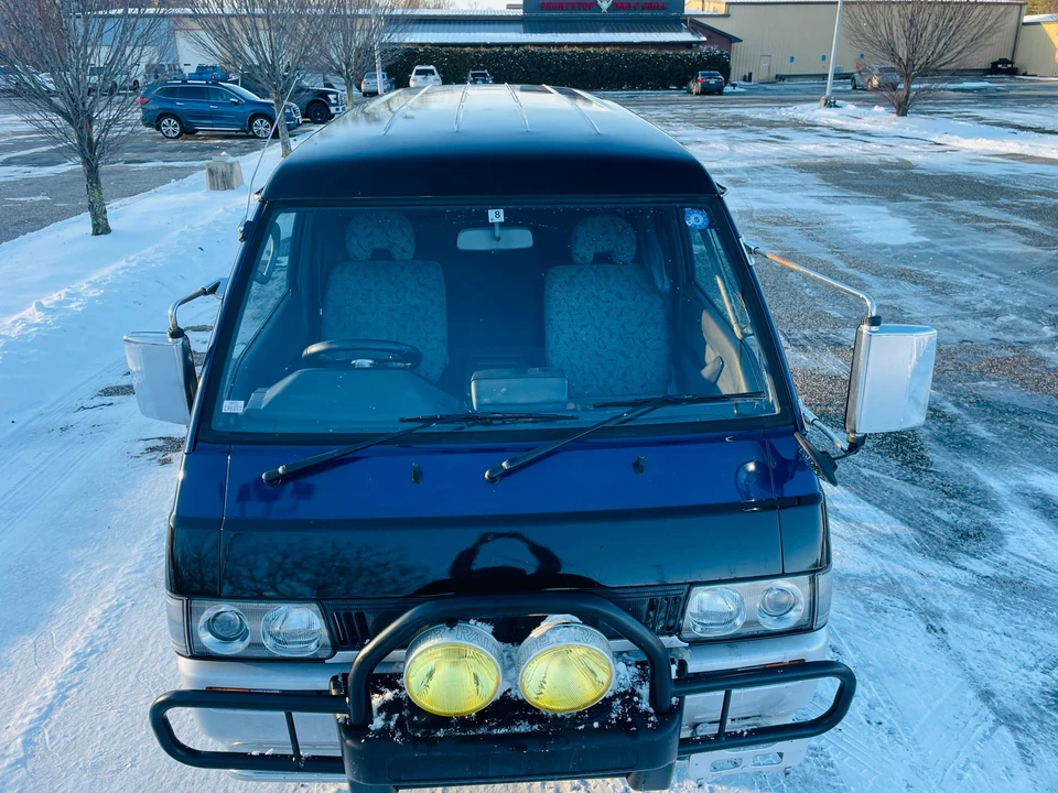 1996 Mitsubishi Delica 3rd Gen - Image 8 of 31