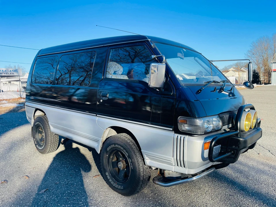 1996 Mitsubishi Delica 3rd Gen - Image 23 of 31