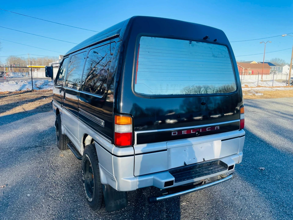 1996 Mitsubishi Delica 3rd Gen - Image 16 of 31