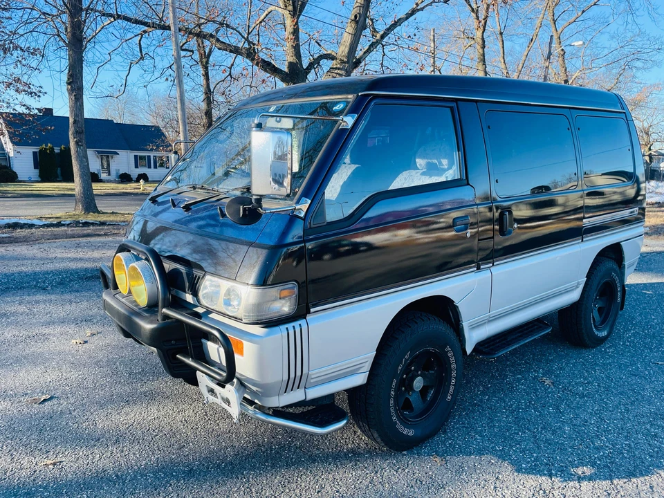 1996 Mitsubishi Delica 3rd Gen - Image 10 of 31