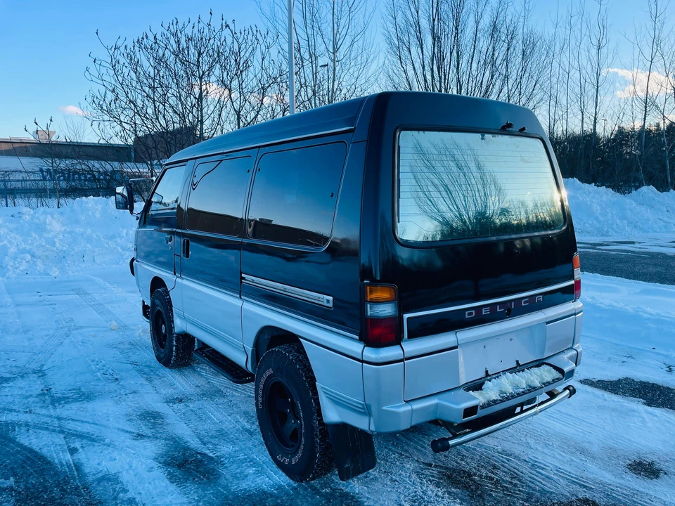 1996 Mitsubishi Delica 3rd Gen - Image 14 of 31