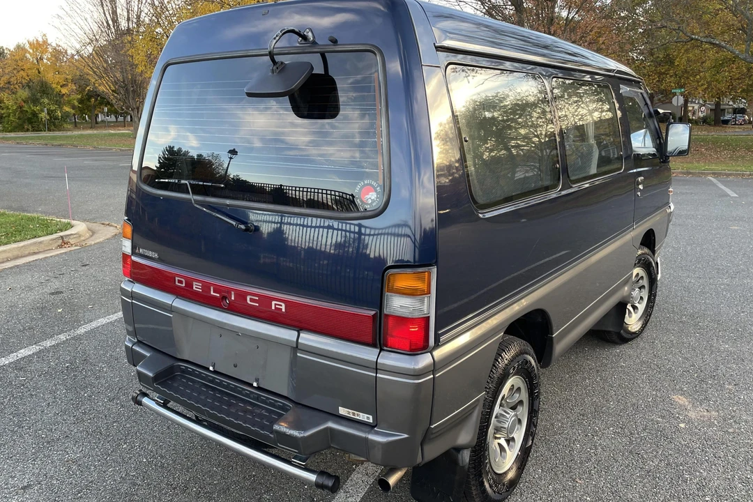 1996 Mitsubishi Delica 4th Gen - Image 5 of 5