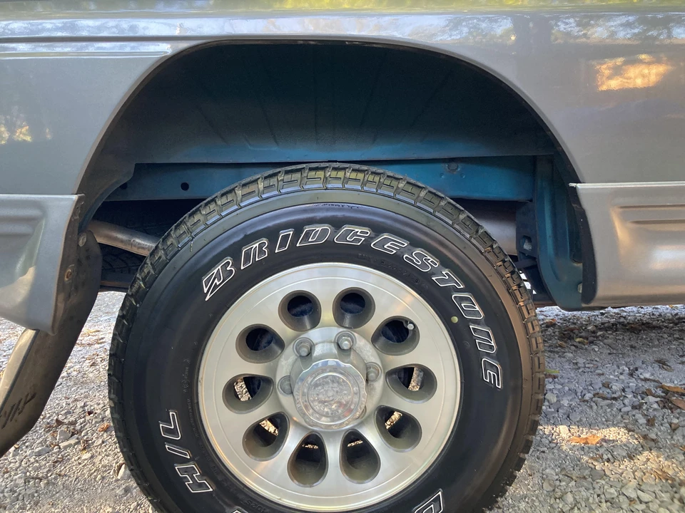 1993 Mitsubishi Delica 4th Gen - Image 22 of 31