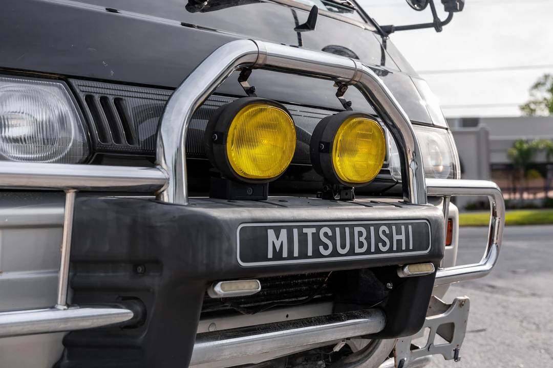 1996 Mitsubishi Delica 4th Gen - Image 11 of 31