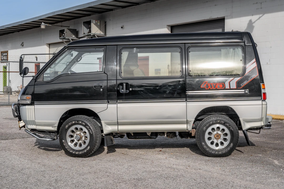 1996 Mitsubishi Delica 4th Gen - Image 6 of 31