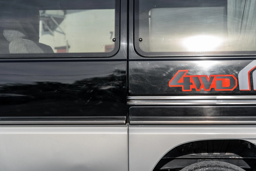 1996 Mitsubishi Delica 4th Gen - Image 15 of 31
