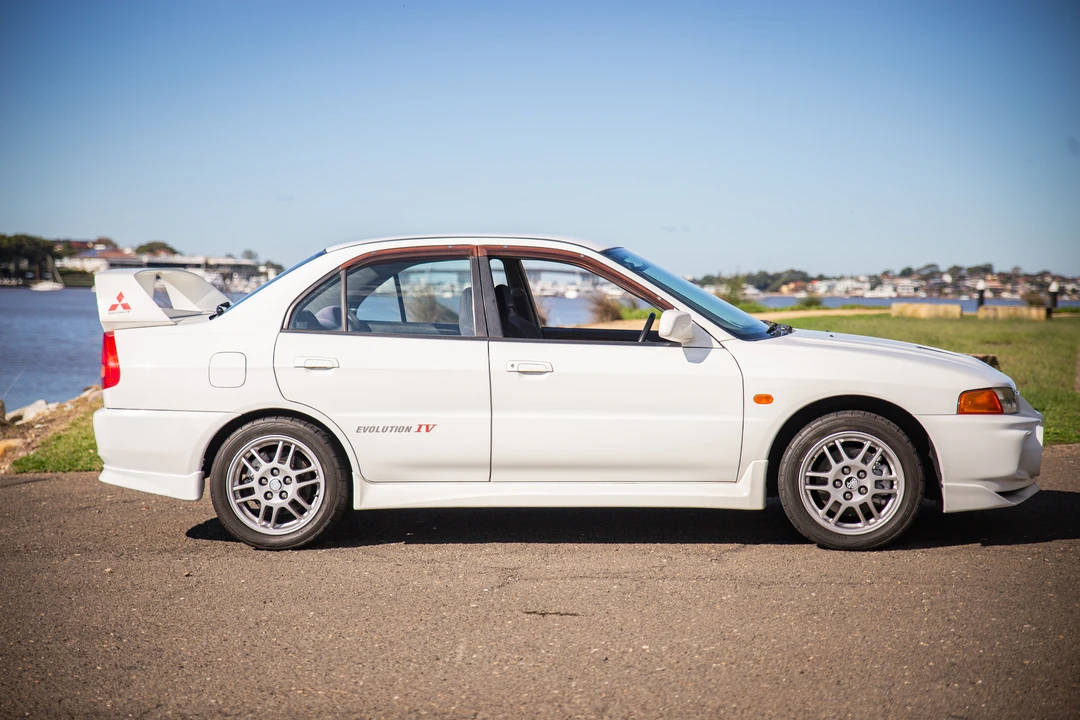 1996 Mitsubishi Lancer Evolution IV 6th Gen - Image 11 of 31