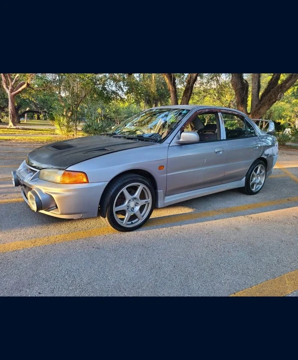1996 Mitsubishi Lancer Evolution IV 6th Gen - Image 9 of 13