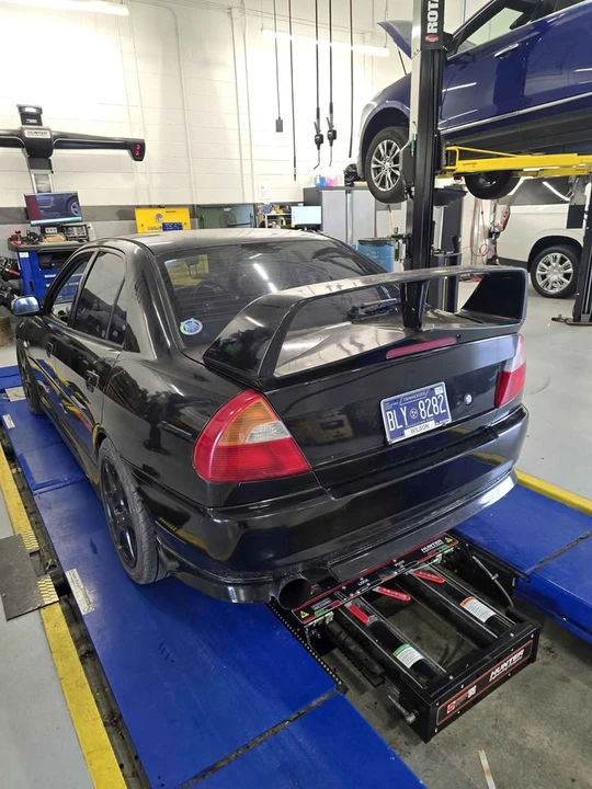 1996 Mitsubishi Lancer - Image 3 of 8