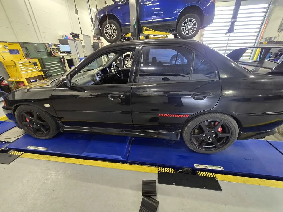 1996 Mitsubishi Lancer - Image 2 of 8