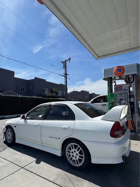 1996 Mitsubishi Lancer Evolution IV 6th Gen - Image 5 of 8