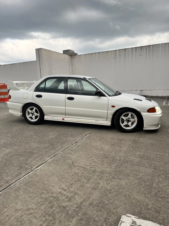 1996 Mitsubishi Lancer Evolution III 5th Gen - Image 20 of 31
