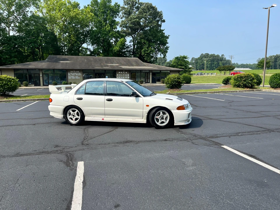 1996 Mitsubishi Lancer Evolution III 5th Gen - Image 19 of 31
