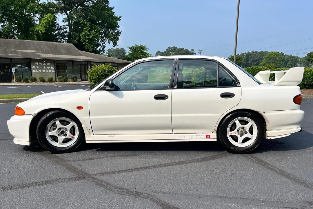 1996 Mitsubishi Lancer Evolution III 5th Gen - Image 3 of 31