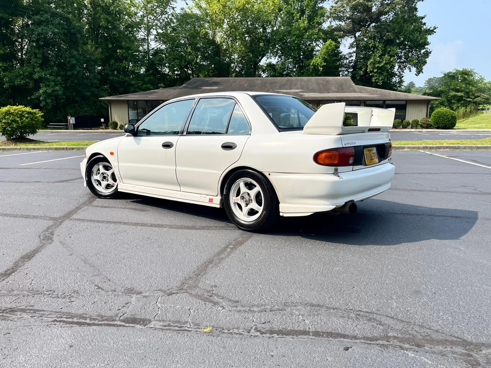 1996 Mitsubishi Lancer Evolution III 5th Gen - Image 12 of 31