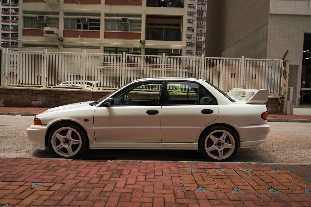 1996 Mitsubishi Lancer Evolution III 5th Gen - Image 8 of 31