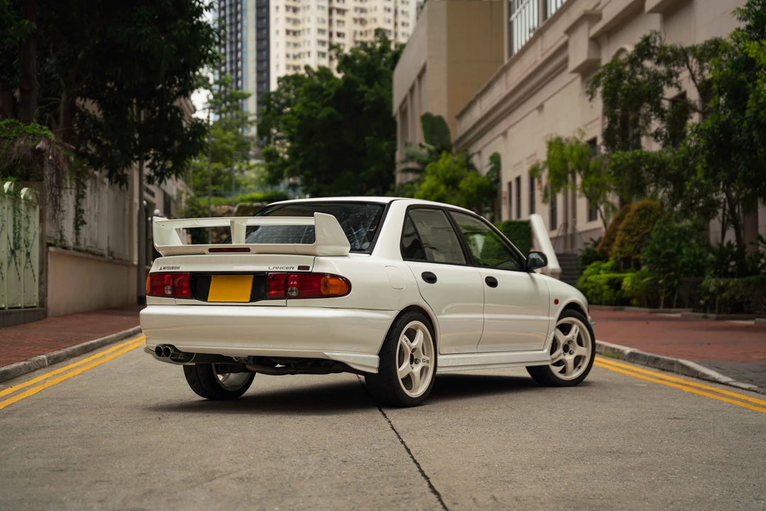 1996 Mitsubishi Lancer Evolution III 5th Gen - Image 5 of 31