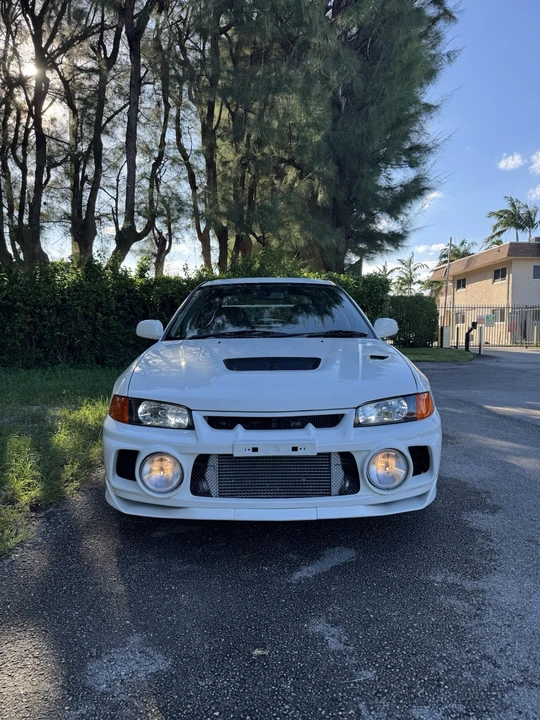 1996 Mitsubishi Lancer Evolution IV 6th Gen - Image 4 of 11