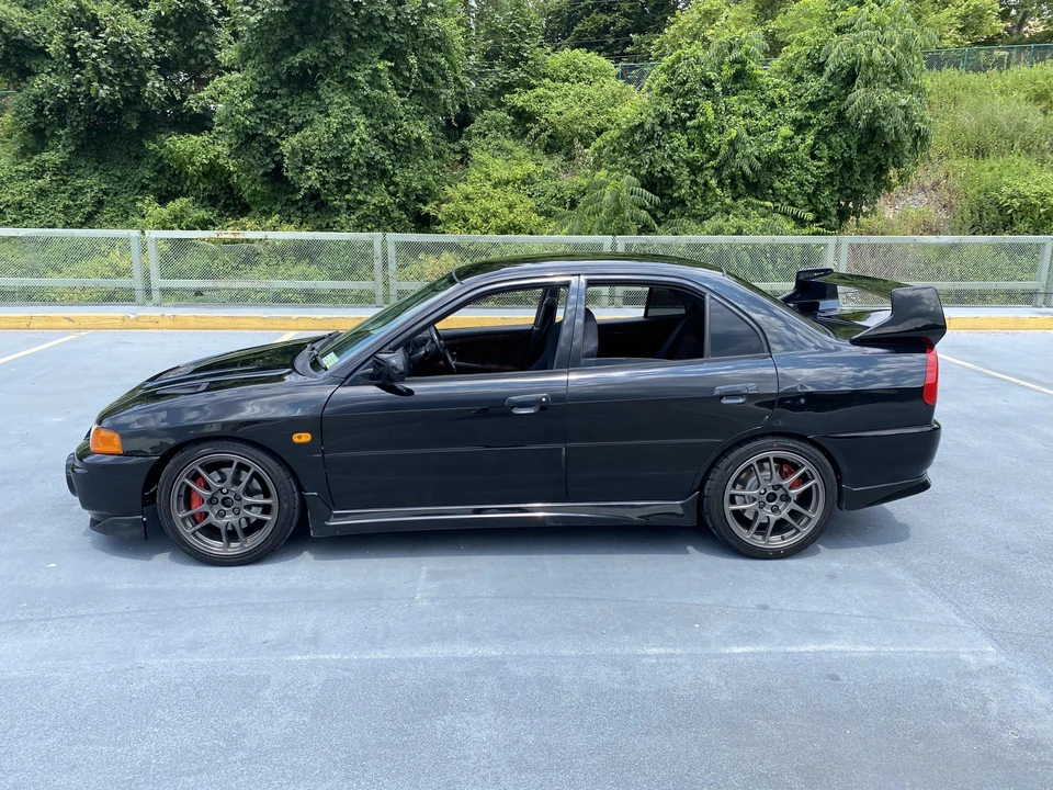 1996 Mitsubishi Lancer Evolution IV 6th Gen - Image 14 of 31