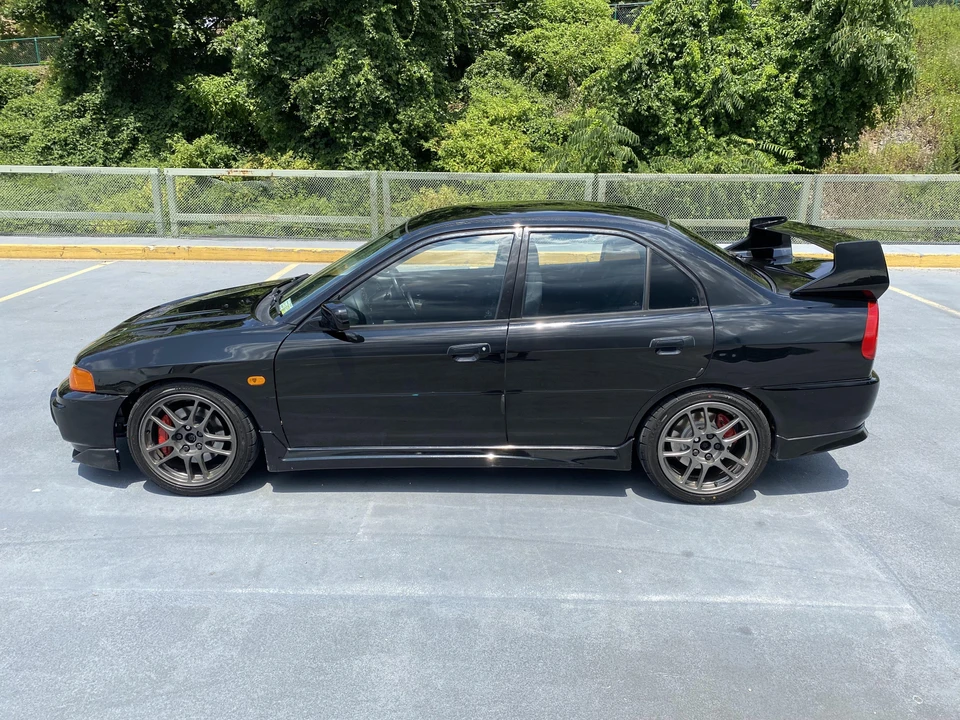 1996 Mitsubishi Lancer Evolution IV 6th Gen - Image 16 of 31