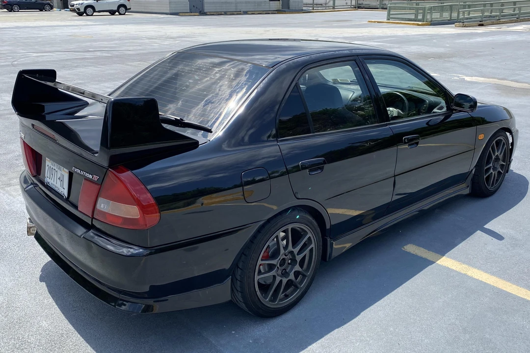 1996 Mitsubishi Lancer Evolution IV 6th Gen - Image 4 of 31