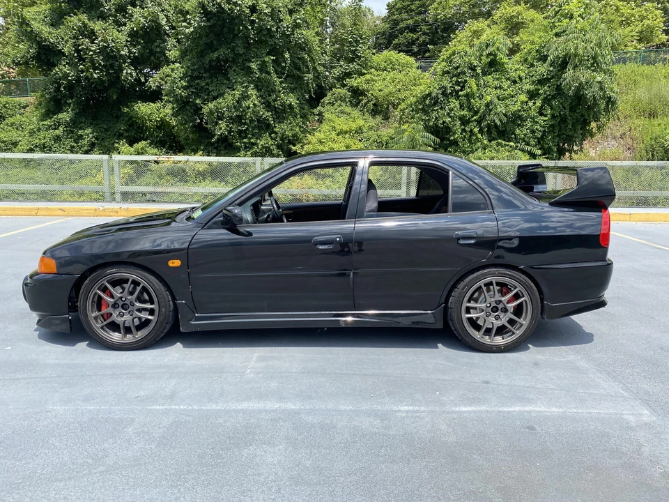 1996 Mitsubishi Lancer Evolution IV 6th Gen - Image 17 of 31