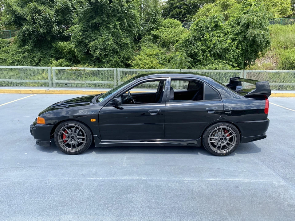1996 Mitsubishi Lancer Evolution IV 6th Gen - Image 15 of 31