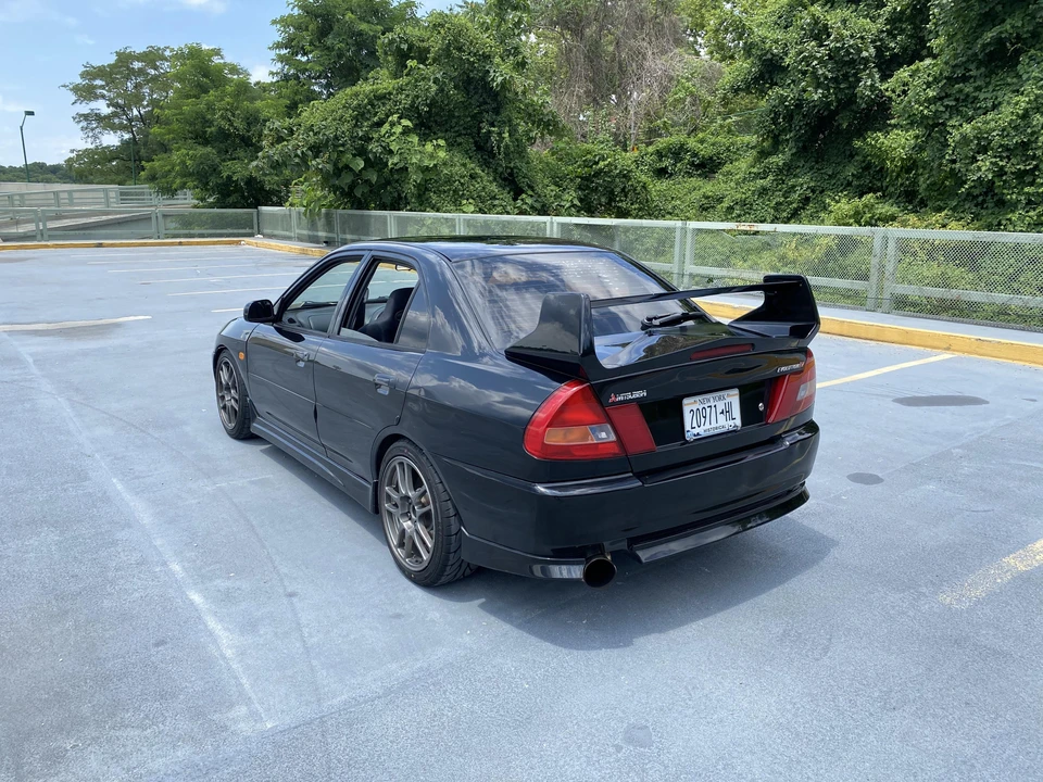 1996 Mitsubishi Lancer Evolution IV 6th Gen - Image 21 of 31