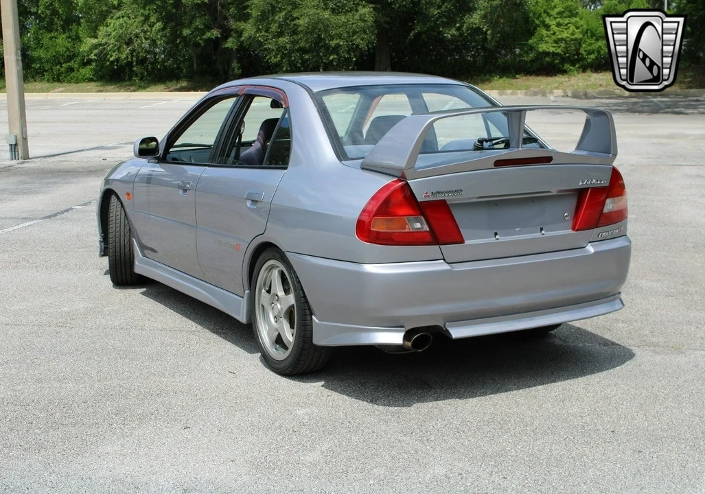 1996 Mitsubishi Lancer Evolution IV 6th Gen - Image 8 of 12