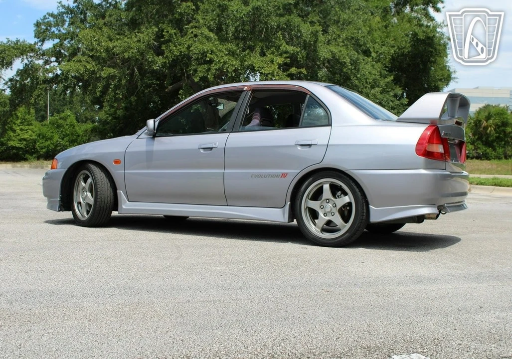 1996 Mitsubishi Lancer Evolution IV 6th Gen - Image 10 of 12
