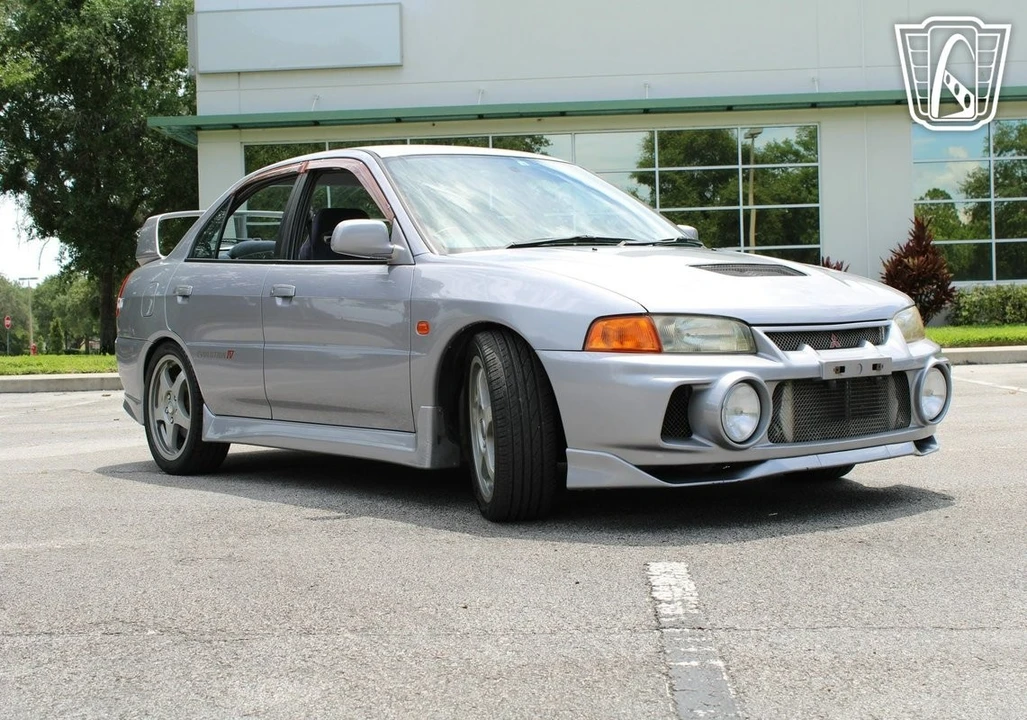 1996 Mitsubishi Lancer Evolution IV 6th Gen - Image 4 of 12