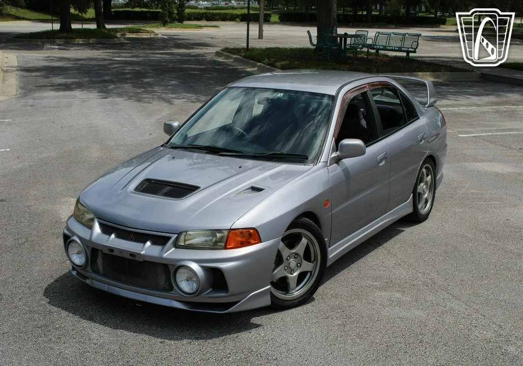 1996 Mitsubishi Lancer Evolution IV 6th Gen - Image 9 of 12