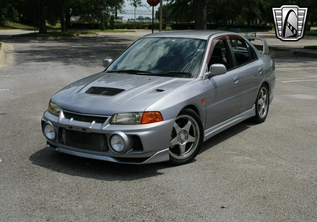 1996 Mitsubishi Lancer Evolution IV 6th Gen - Image 5 of 12