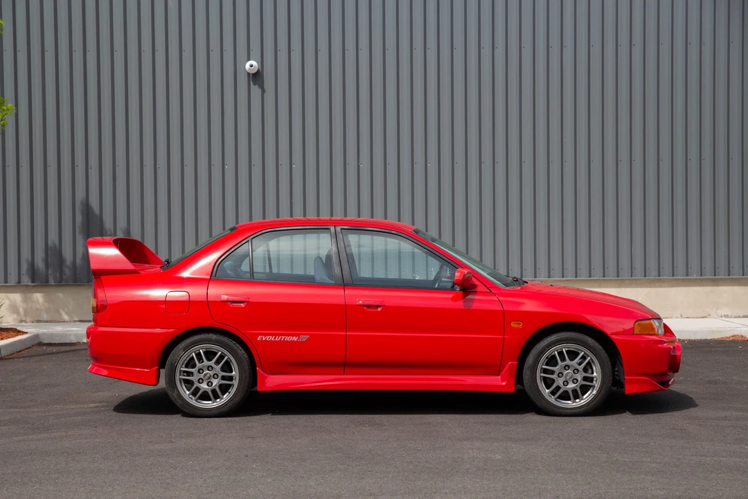 1996 Mitsubishi Lancer Evolution IV 6th Gen - Image 16 of 31