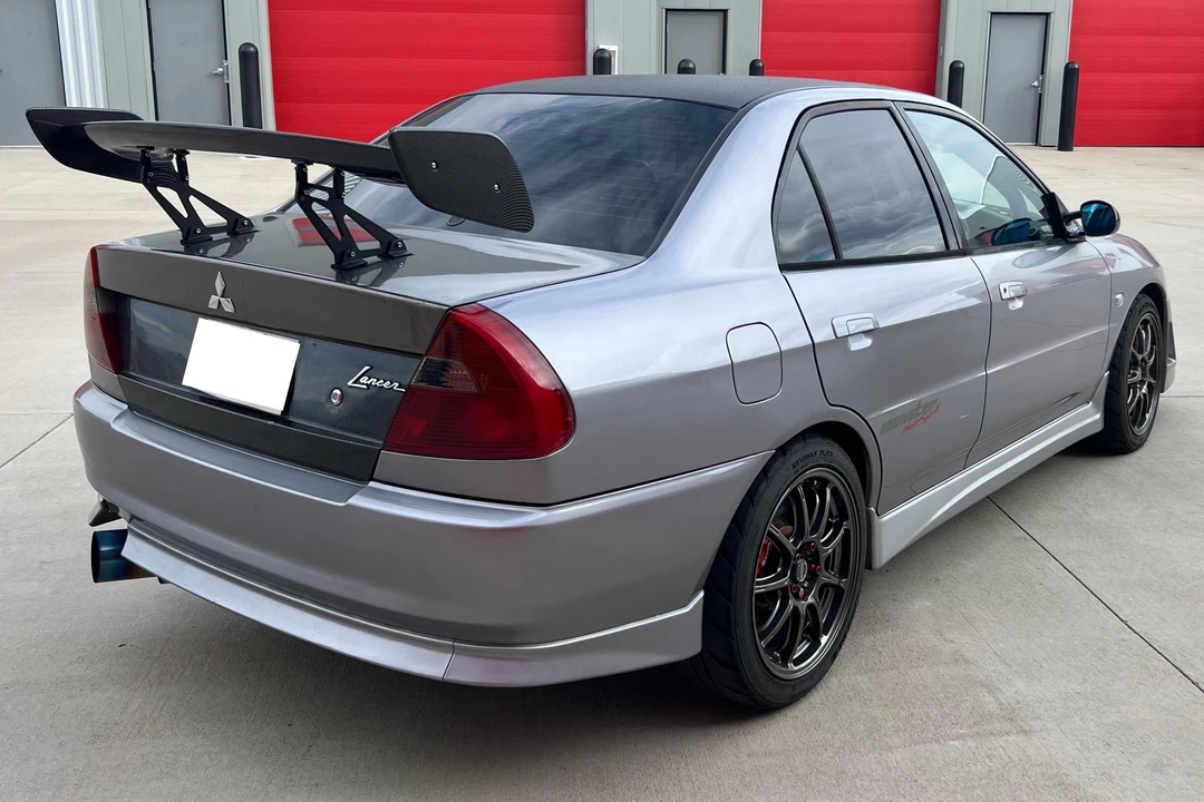 1996 Mitsubishi Lancer Evolution IV 6th Gen - Image 4 of 31