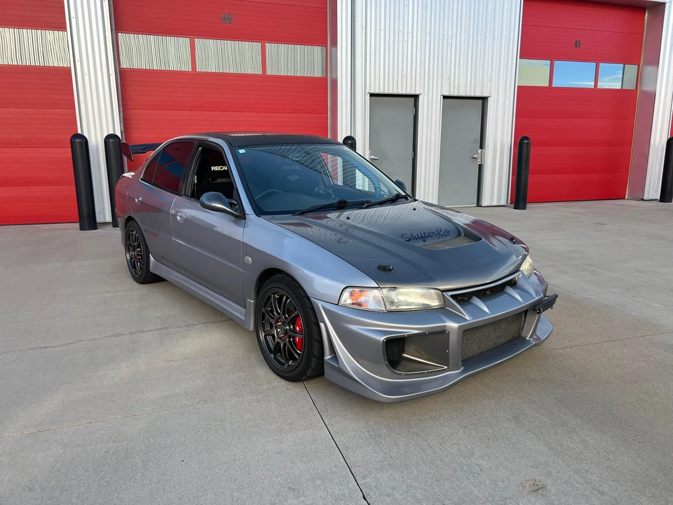 1996 Mitsubishi Lancer Evolution IV 6th Gen - Image 13 of 31