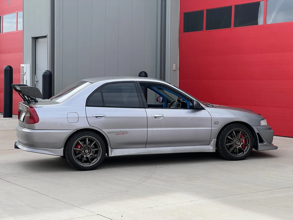 1996 Mitsubishi Lancer Evolution IV 6th Gen - Image 11 of 31