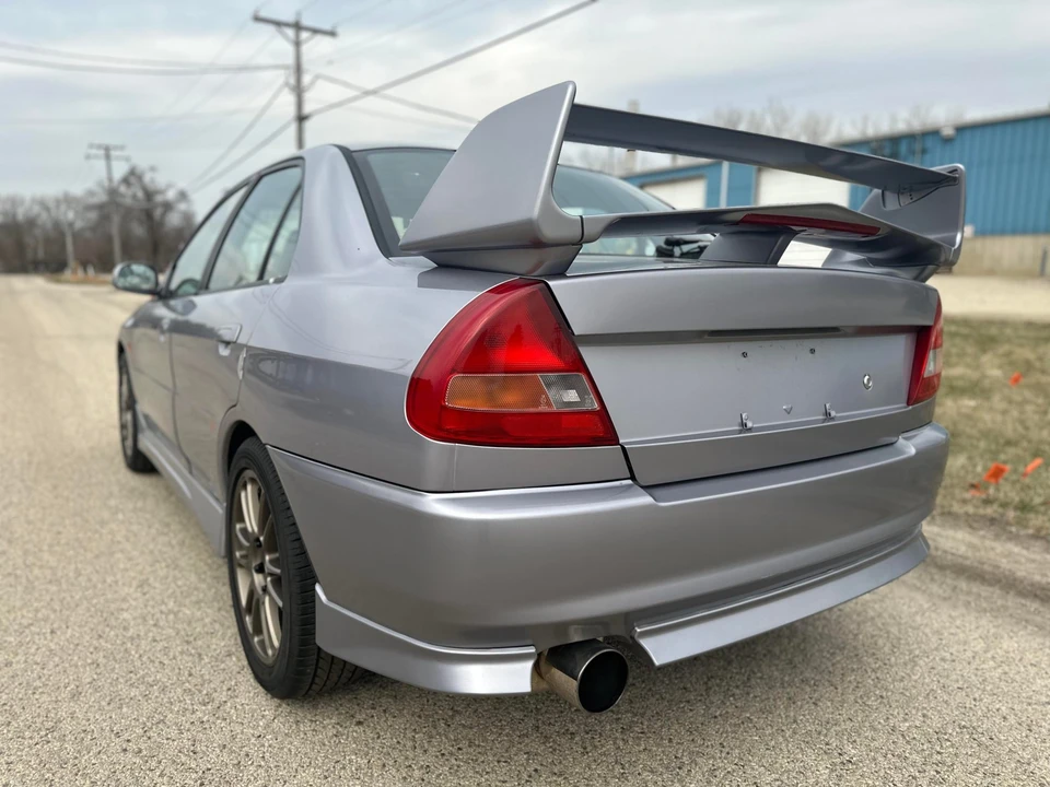 1996 Mitsubishi Lancer Evolution IV 6th Gen - Image 15 of 31