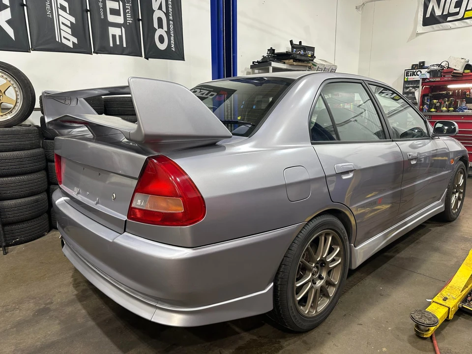 1996 Mitsubishi Lancer Evolution IV 6th Gen - Image 21 of 31