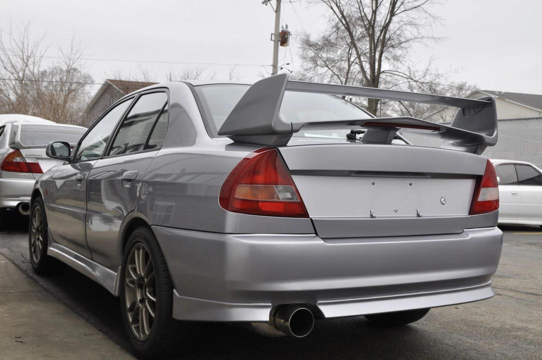 1996 Mitsubishi Lancer Evolution IV 6th Gen - Image 16 of 31