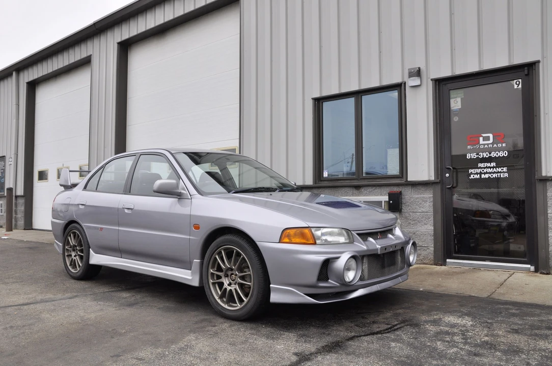 1996 Mitsubishi Lancer Evolution IV 6th Gen - Image 10 of 31