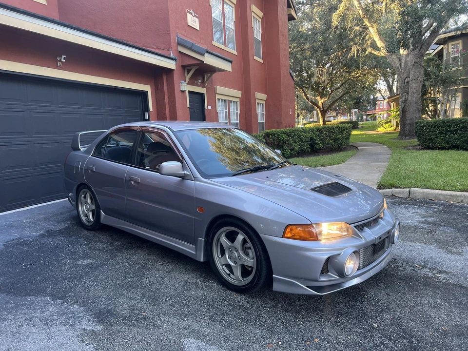 1996 Mitsubishi Lancer Evolution IV 6th Gen - Image 11 of 31